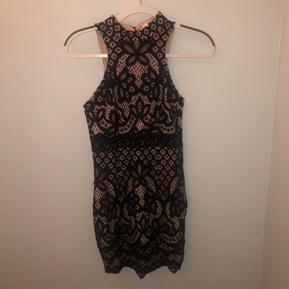 Black and Pink Lace Bodycon Dress - Picture 2 of 4